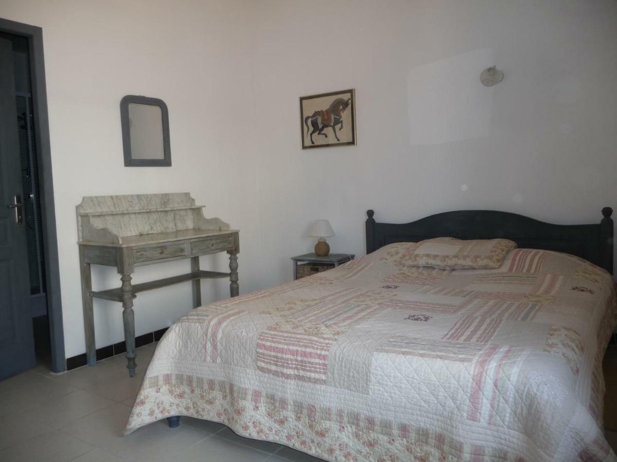 La Villages Chambres D'Hotes Vallabrègues Esterno foto