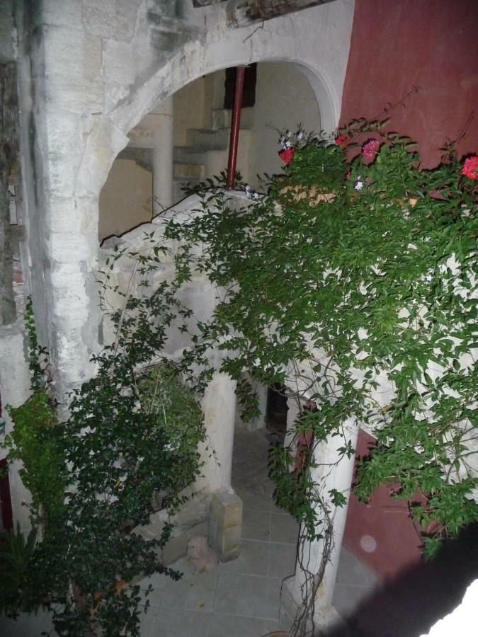 La Villages Chambres D'Hotes Vallabrègues Esterno foto